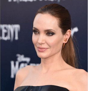 Jual Rumah Bersejarah, Angelina Jolie Bersiap Tinggalkan Amerika Serikat