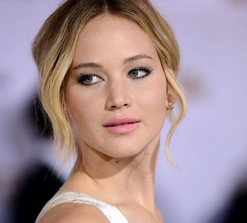 Jennifer Lawrence Soroti Privasi Aktor, Tegur Keras Kru yang Menonton Adegan Telanjang